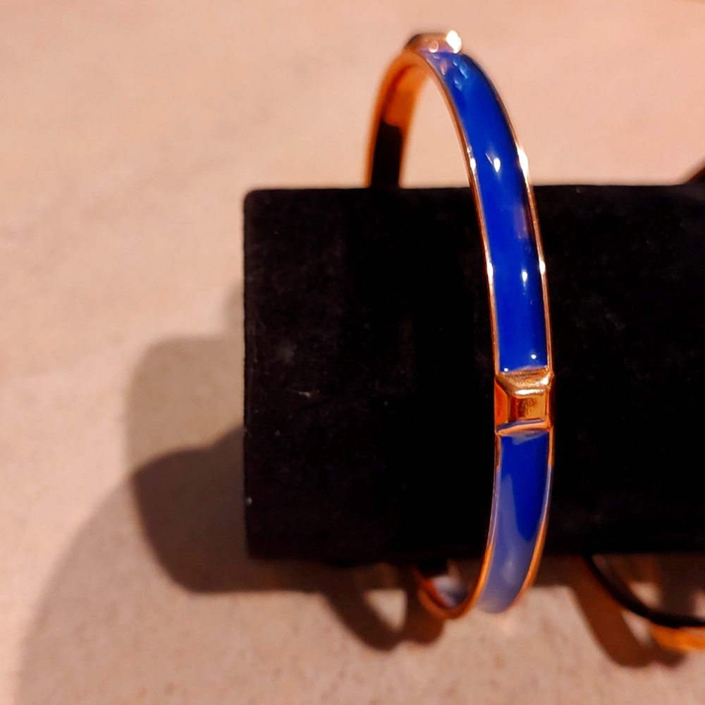 Fergie Bangle Navy blue enamel on goldtone 3" diameter